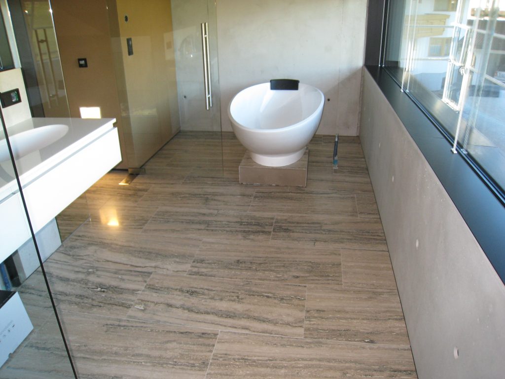Bad - Travertino Silver 7